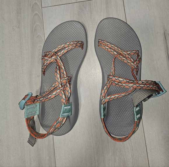 🧡Chaco Womens Size 8 Strappy Orange Gray & Teal GUC🧡 - Picture 2 of 9